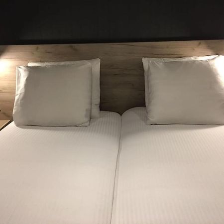 Joy Hotel Амстердам Екстериор снимка