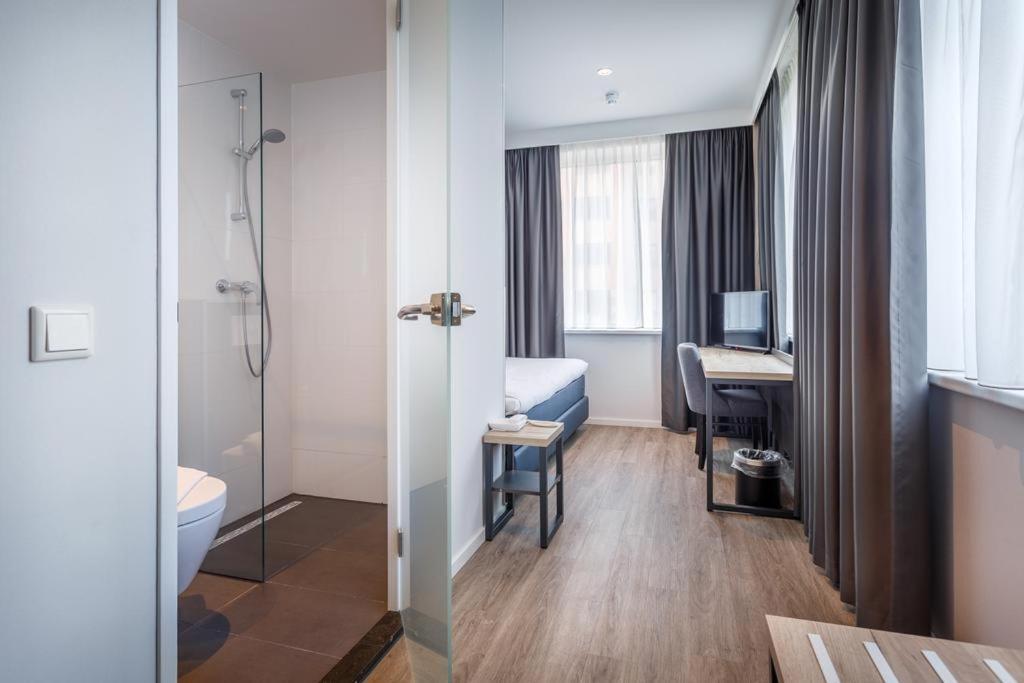Joy Hotel Амстердам Екстериор снимка